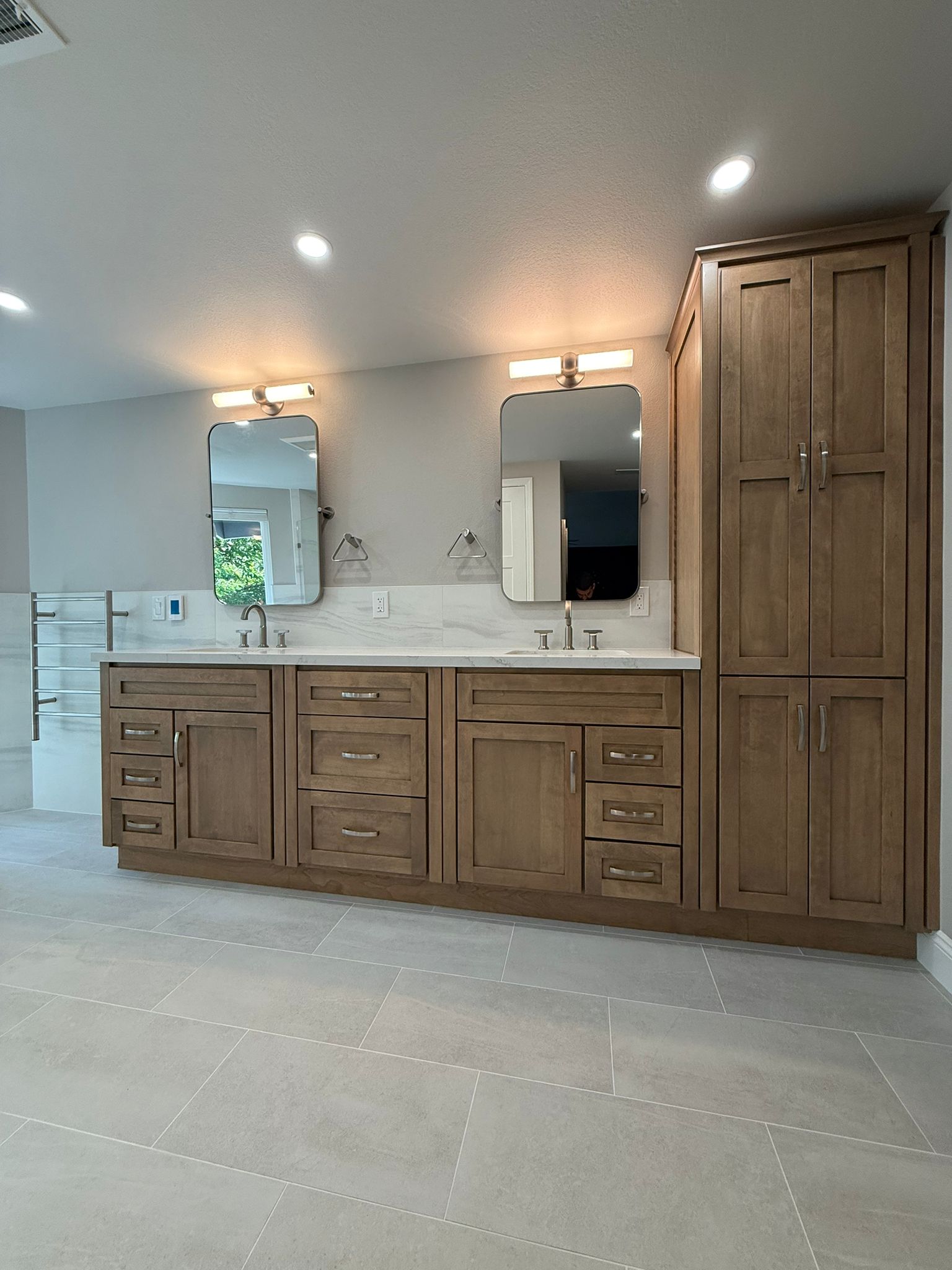 WhatsApp Image 2025-06-20 at 13.57.26 (2) Pros and Cons of a Guest House