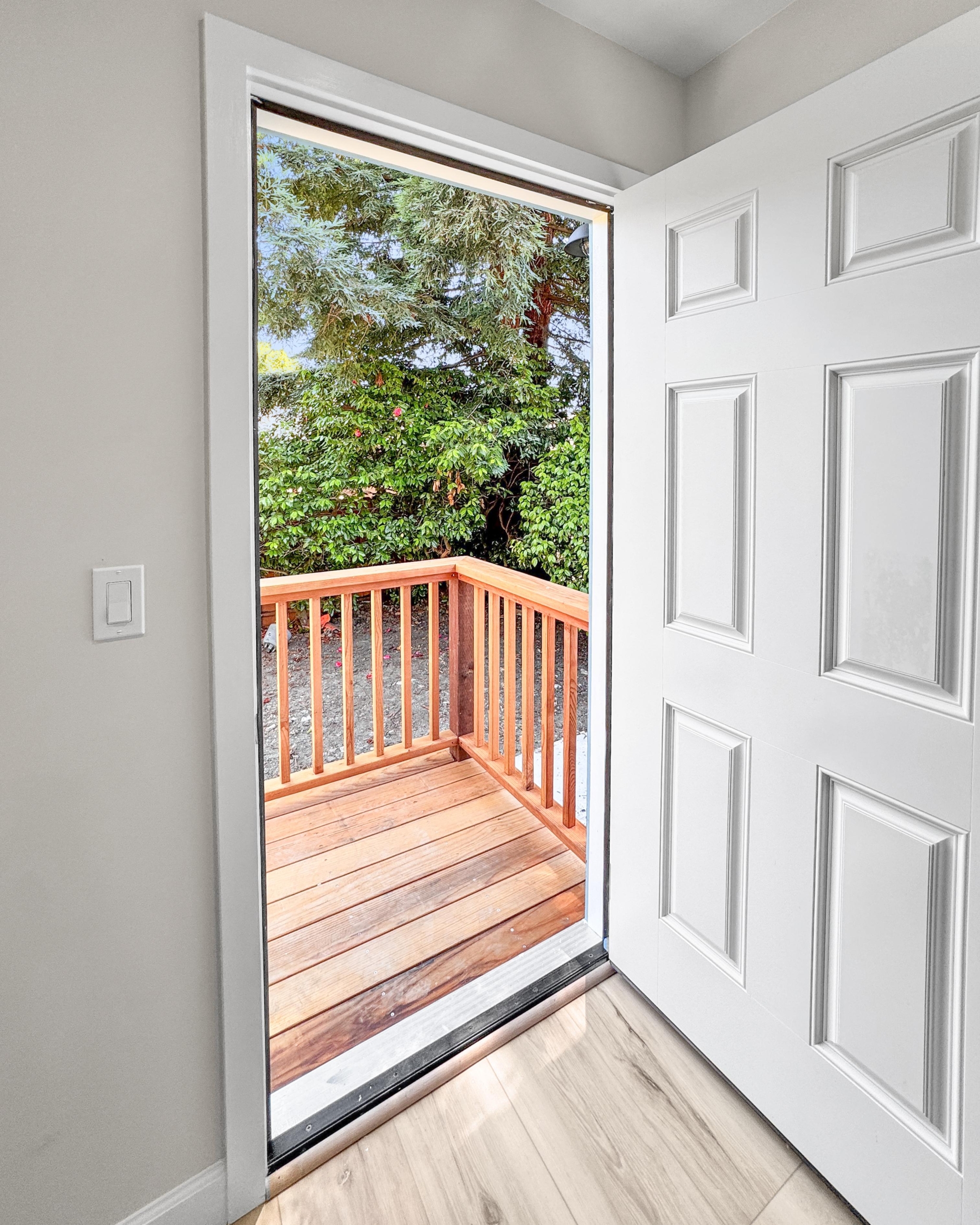 8 Simple Backyard Guest House Ideas