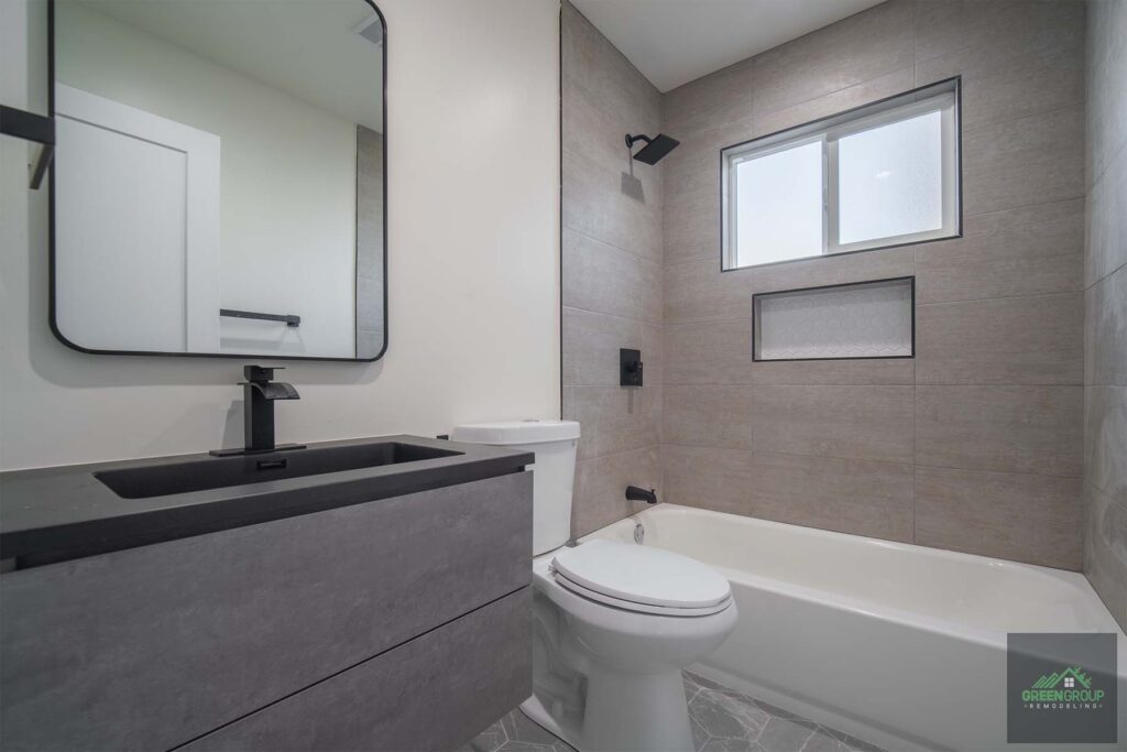 batroom_remodel_030
