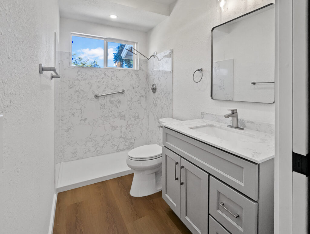 batroom_remodel_088