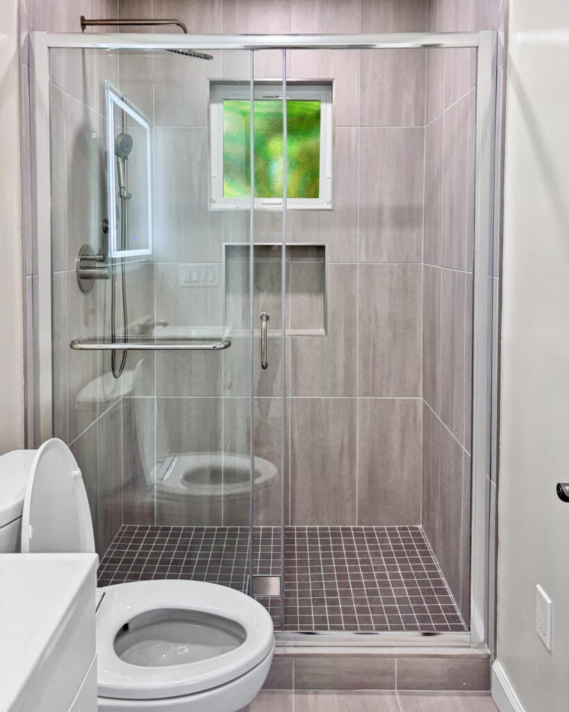 batroom_remodel_107